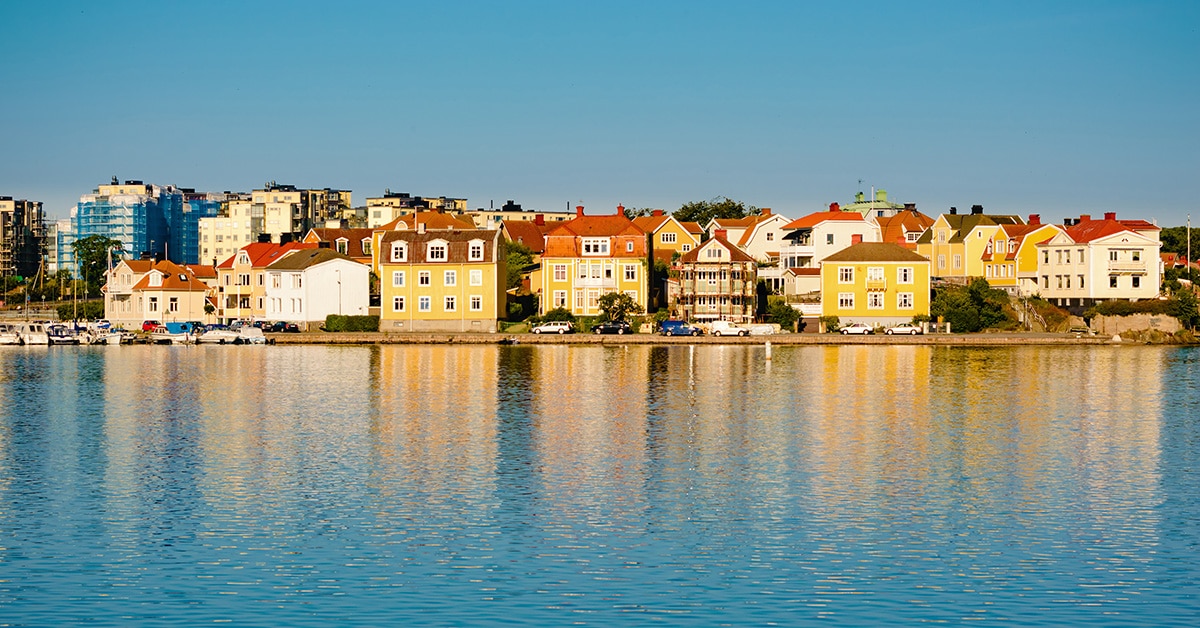 ADHD-utredning Karlskrona – stadsbild över Karlskrona i morgonsol
